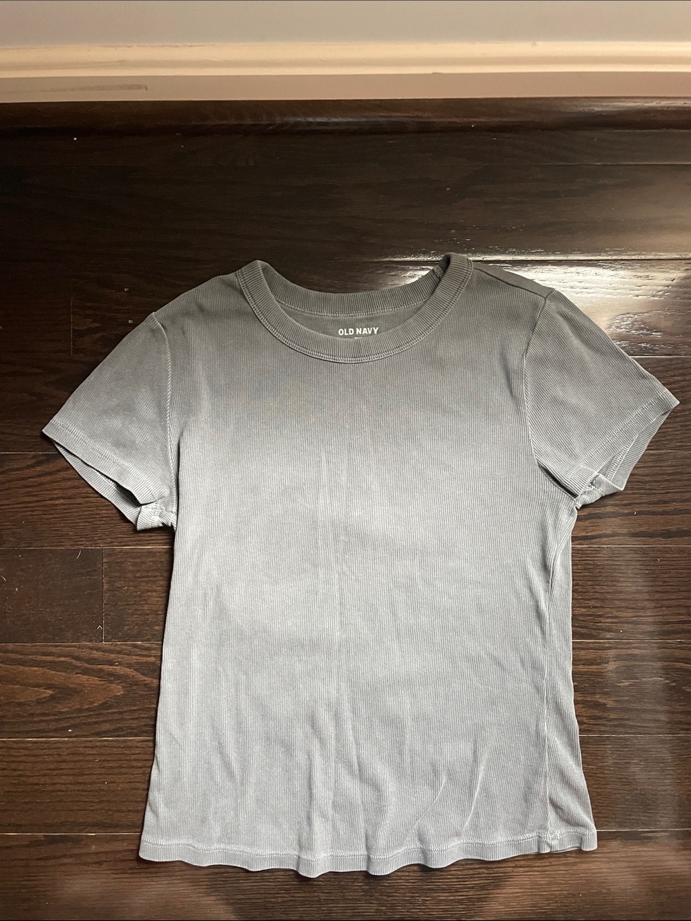 Old Navy Women’s Short Sleeve Tee in Gray